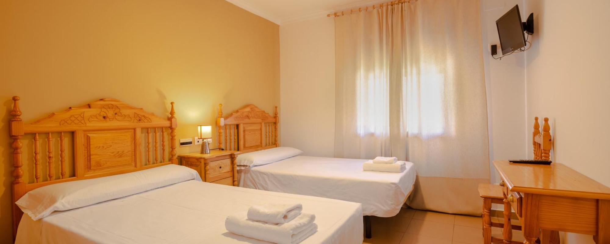 Hostal Valdepenas By Bossh Hotels Exterior photo